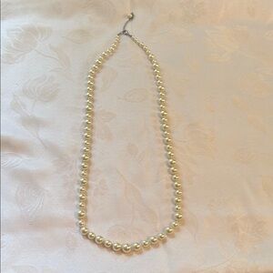 Elegant Cream Pearl Necklace